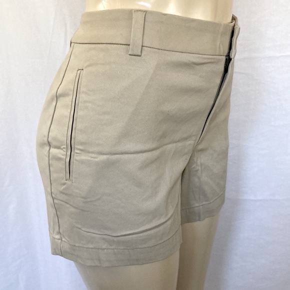 SALE!!! a.n.a Women’s 3.5 Inseam Mid Rise Chino Short Size 16 Khaki Color NWT - Picture 5 of 6